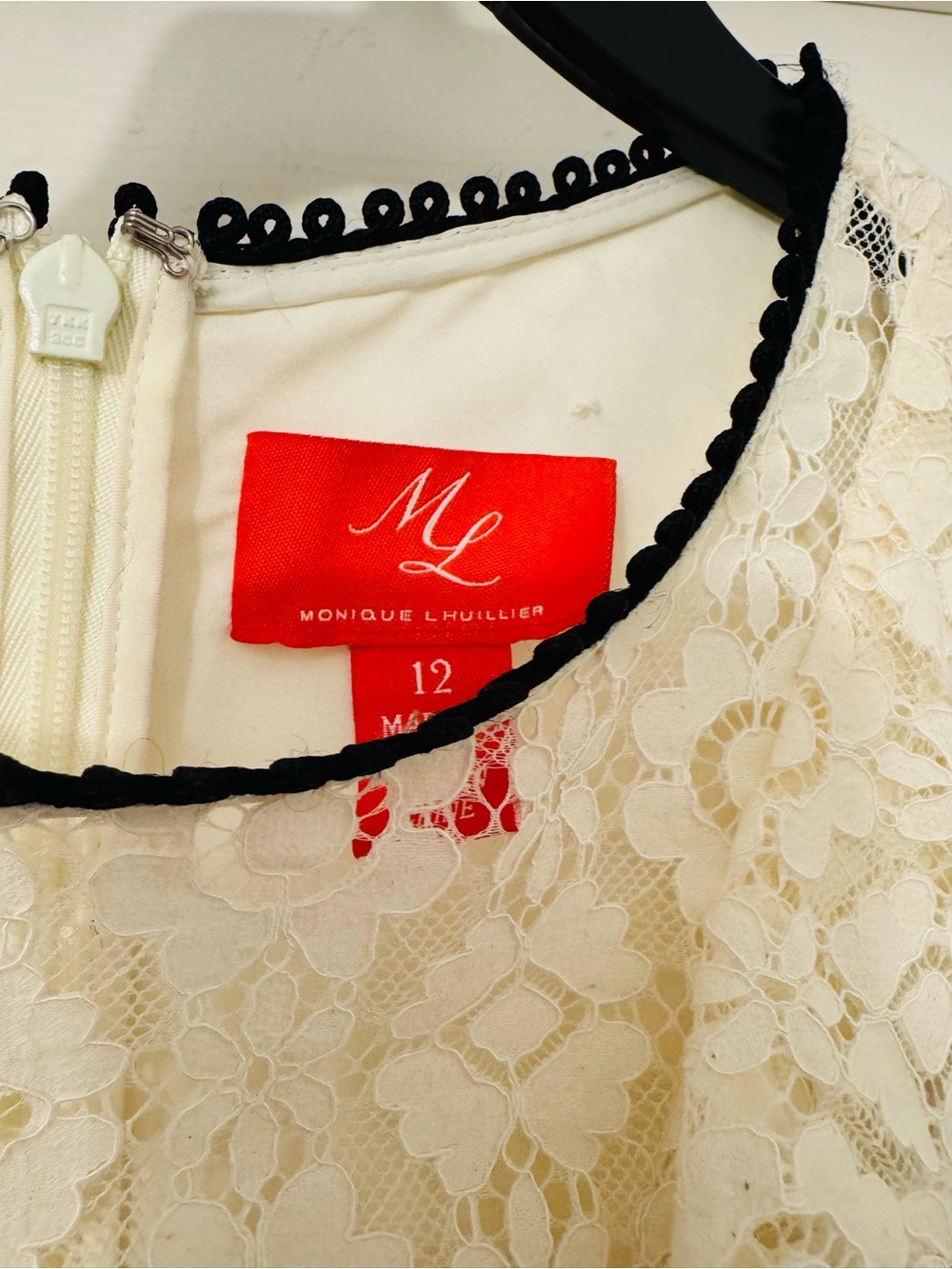 Monique Lhuillier White Lace Long-Sleeve Ruffle Dress with Black Trim - Picture 10 of 13